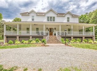 2530 Genito Rd, Powhatan, VA 23139