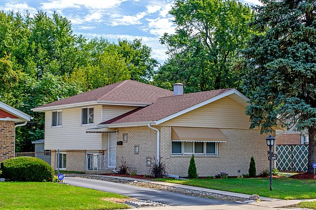 1st image of 17209 Country Ln