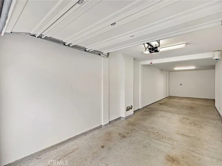 111 Bowery — Photo 17