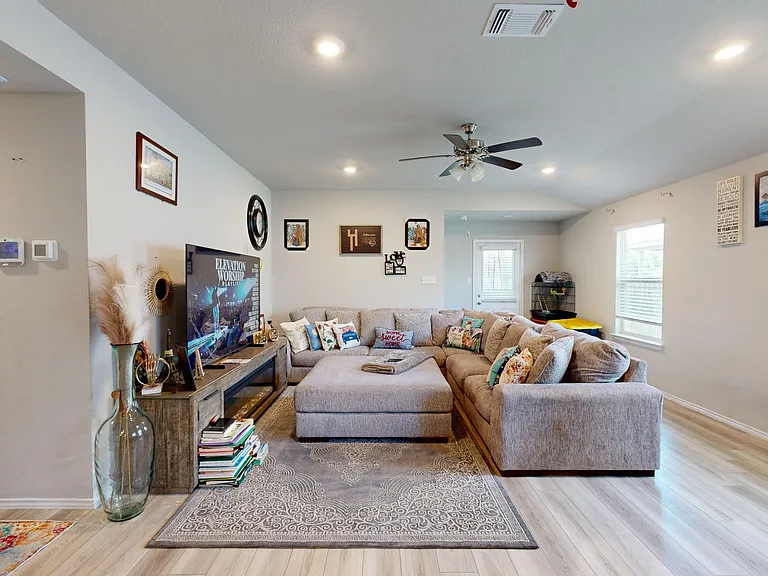 8605 Cantera Ridge Rd — Photo 3