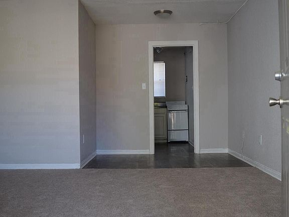 3rd image of 1541 16th St N #205