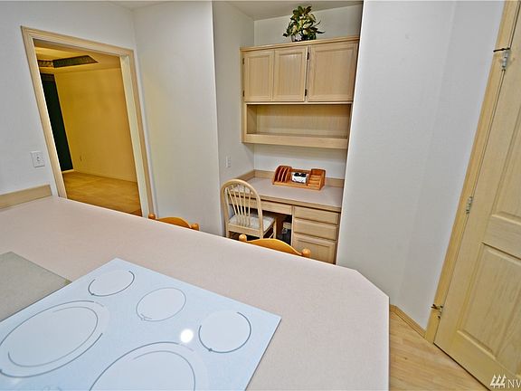 5th image of 2501 20th Avenue Ct SE