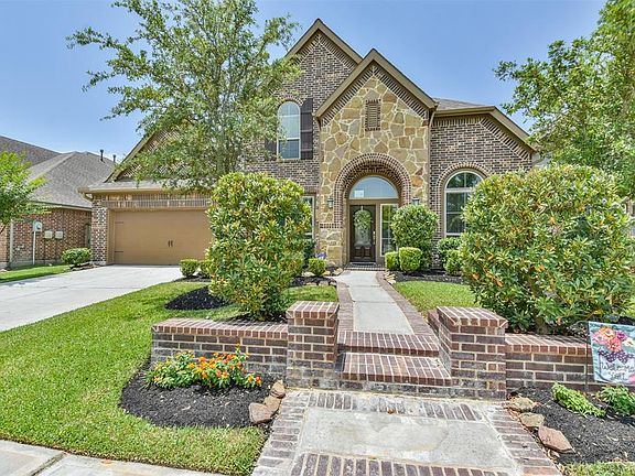 2nd image of 12519 Cove Springs Dr