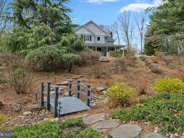 591 Pinedale Dr, Annapolis, MD 21401