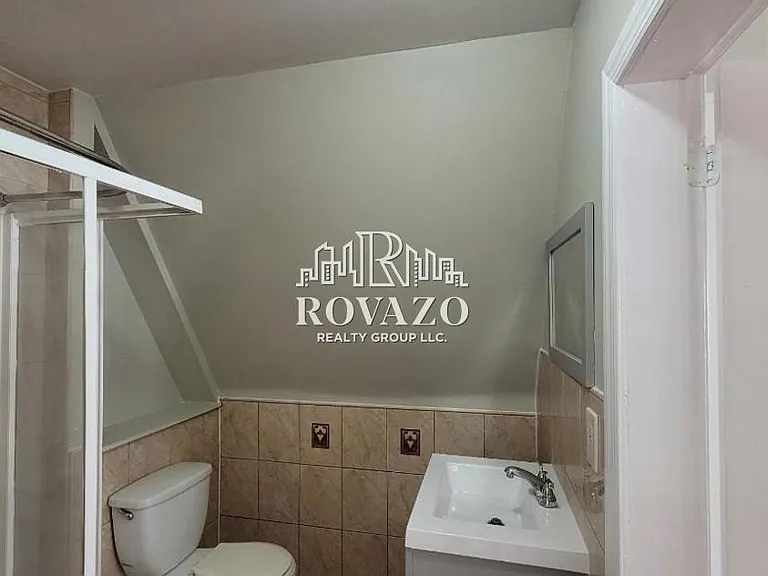 413 Summer Ave #3 — Photo 2