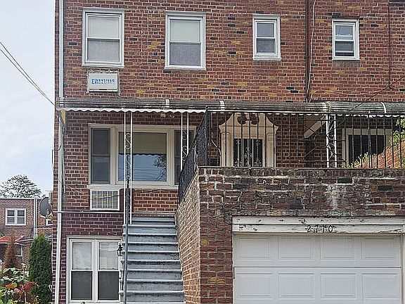 3rd image of 2710 Ford St #1