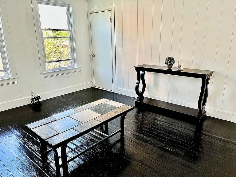 36 Broad St #2 — Photo 2