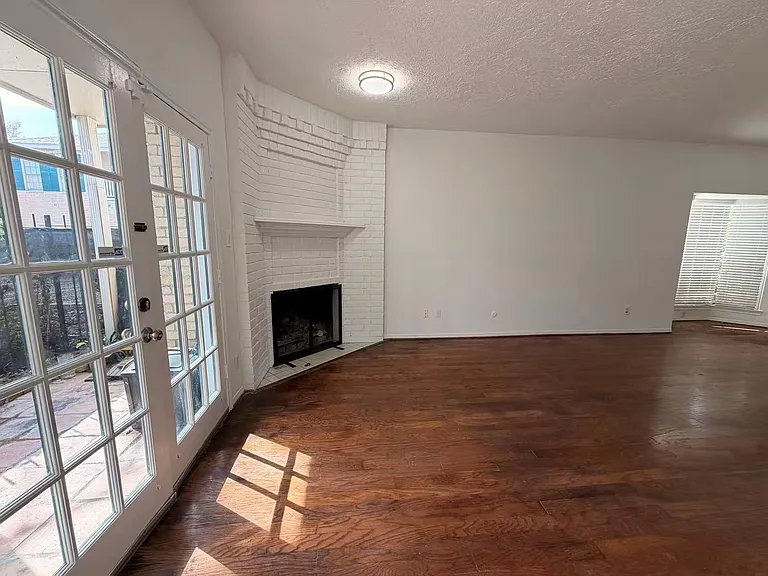 2220 Bering Dr #12 — Photo 3