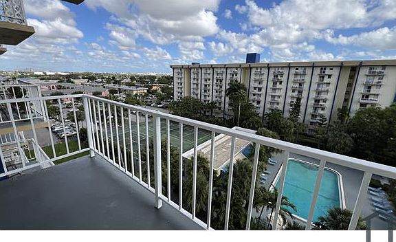 4th image of 801 NW 47th Ave APT 819W