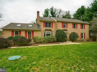 2 Spring Meadow Ln, Hockessin, DE 19707