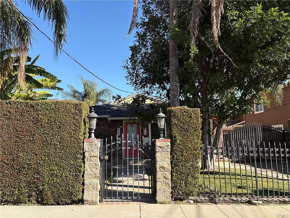 1st image of 414 NE Linda Rosa Ave #416