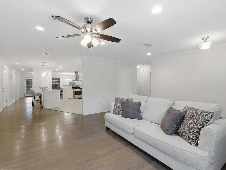 2725 Ryan Place Dr — Photo 8