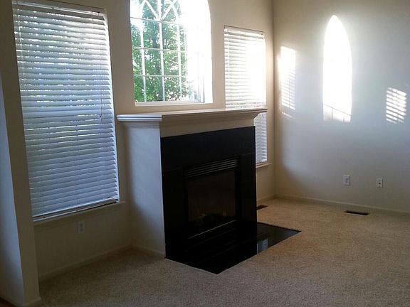 4th image of 23962 Noble Dr #1