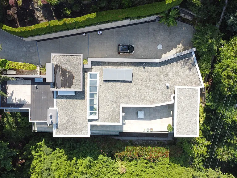 6173 Nelson Ave — Photo 4