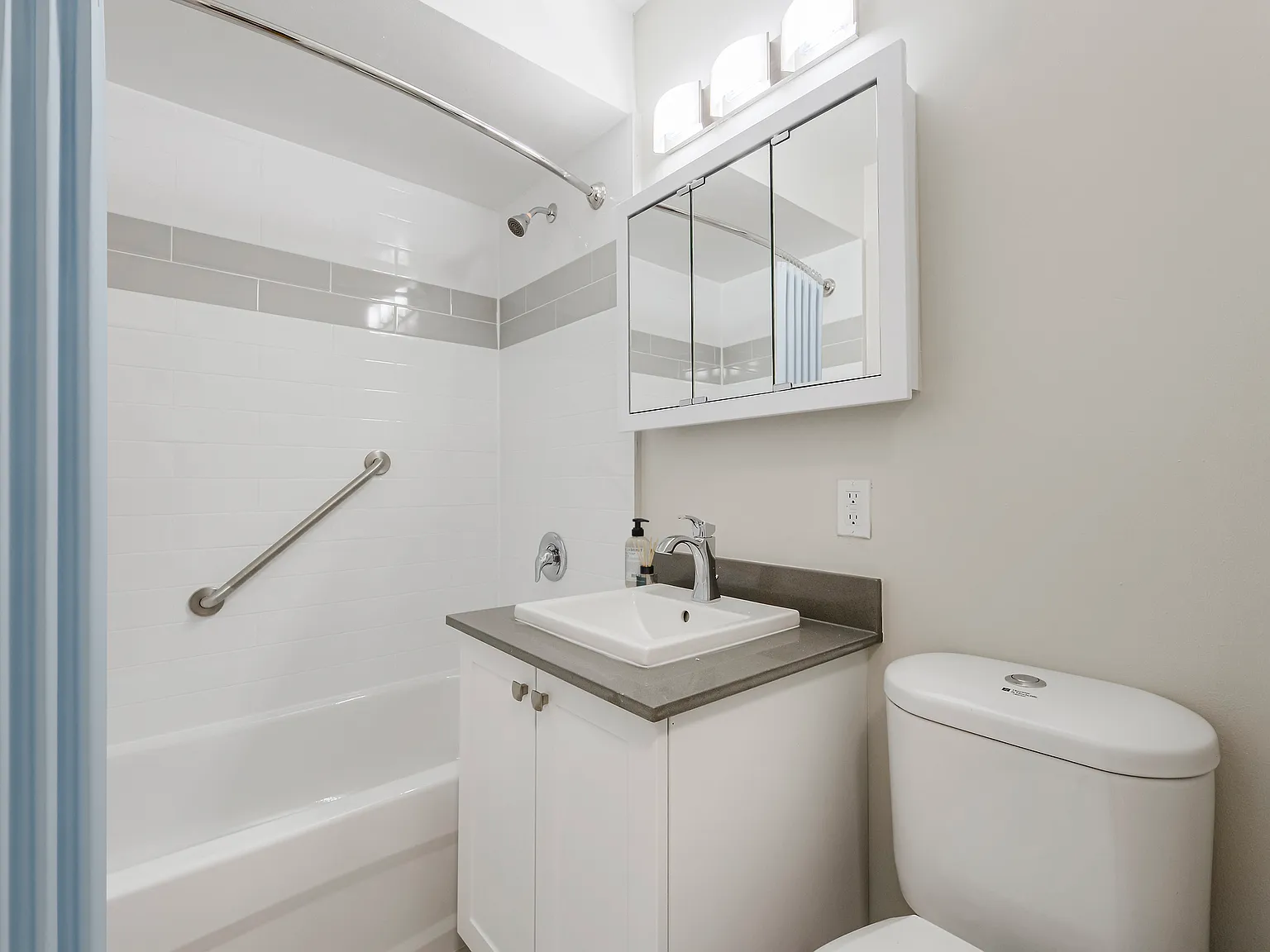 Lakewood Apartments II — Photo 4