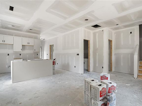 4th image of 2607 Urban St