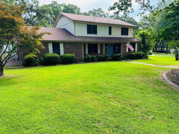 1701 War Eagle Dr, N Little Rock, AR 72116