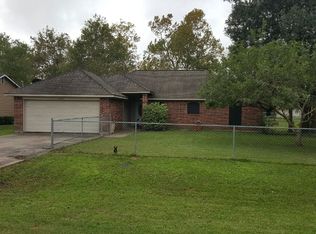 1710 Avenue E, Danbury, TX 77534