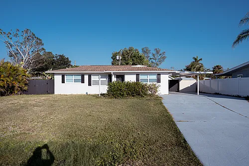 6671 Fiesta Way Photo 1