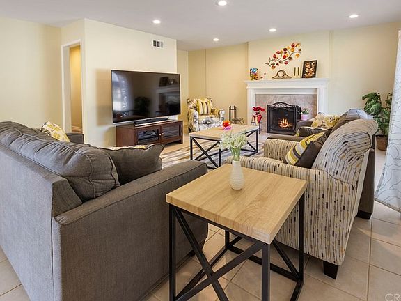 3rd image of 22861 Strathern St