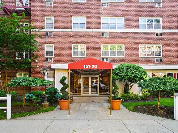 2nd image of 151-20 88th St #4C