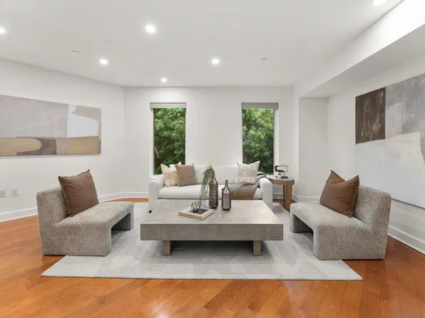 1040 Genter St Unit 305, La Jolla, CA 92037
