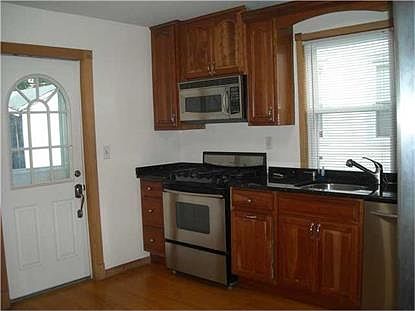 3rd image of 53 Franklin Ave