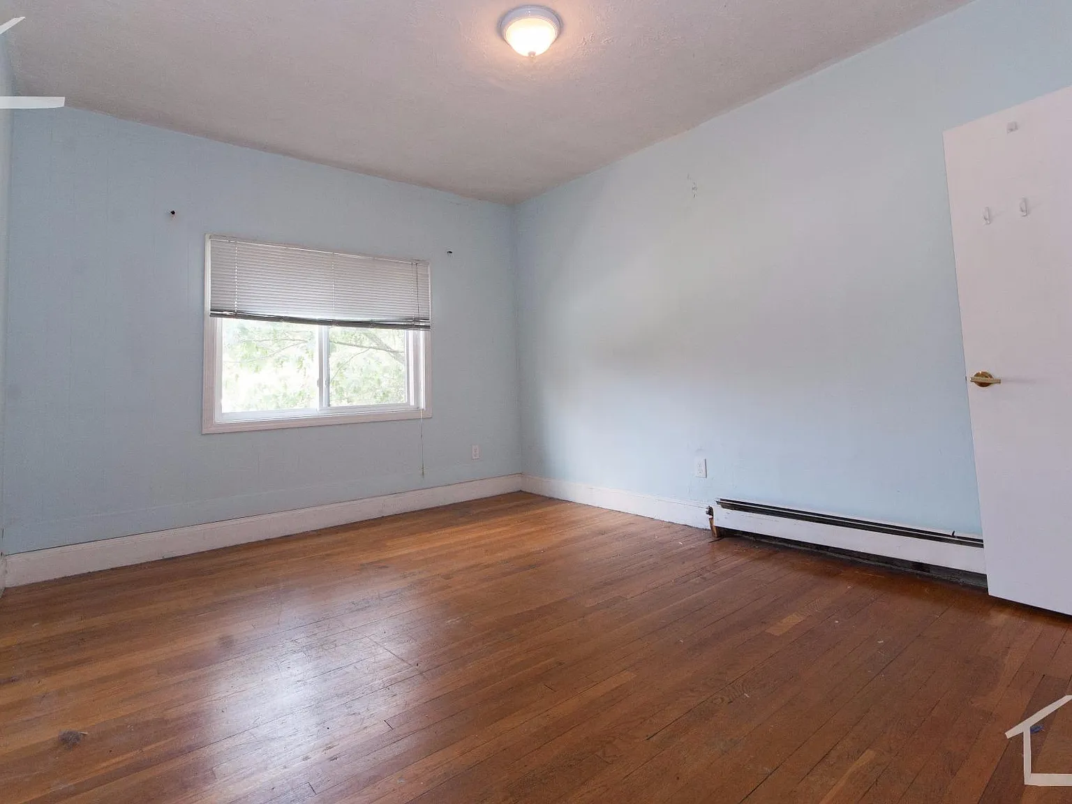 5 bed, 1650 sqft, $4,900 — Photo 3