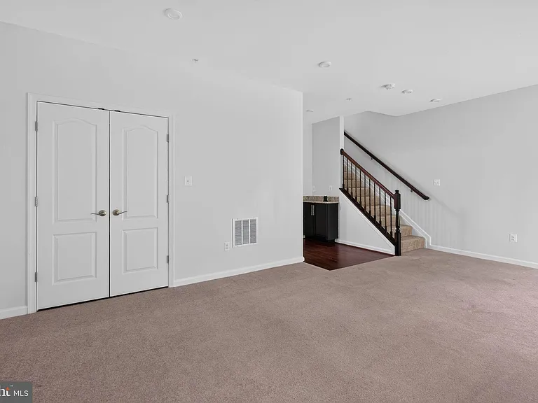 7906 Marietta Dr — Photo 5