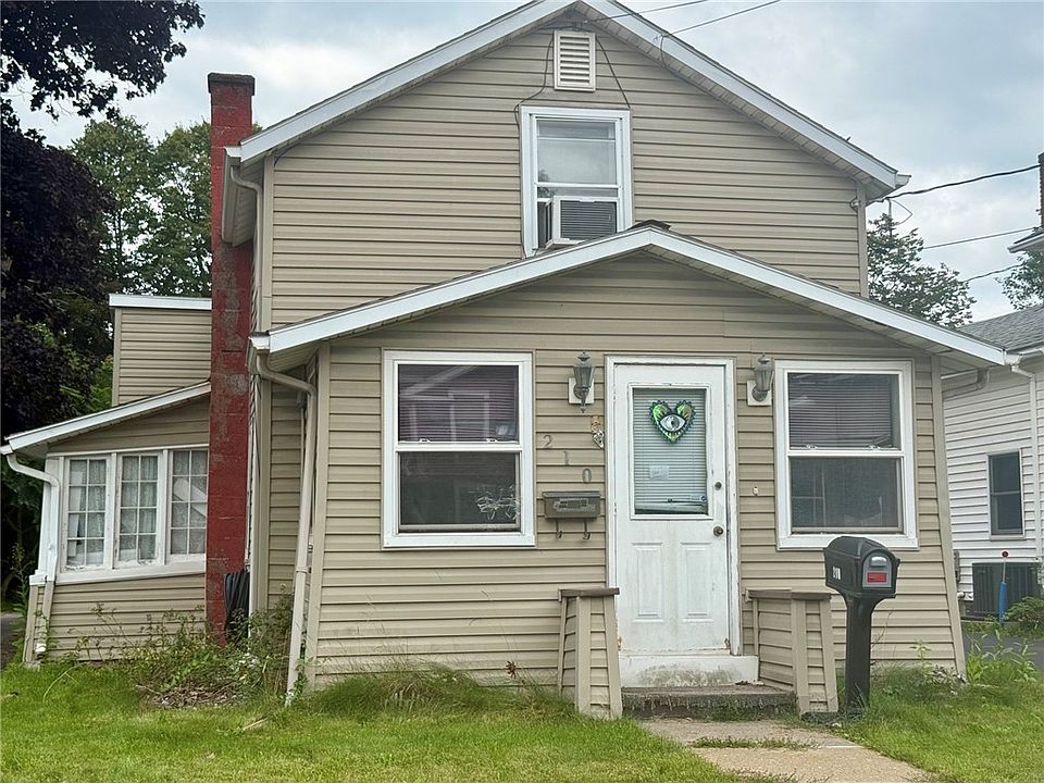 1st image of 210 E Steuben St