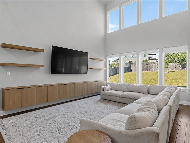 1317 Highwater Dr — Photo 10