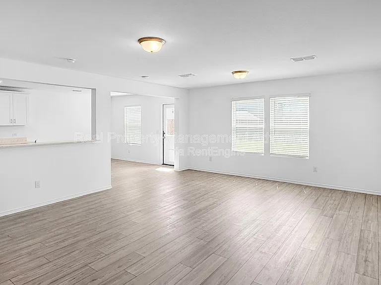 846 Breakwater Dr — Photo 6