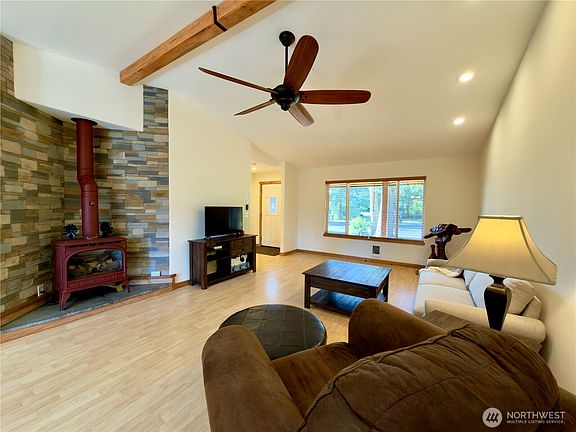 5th image of 471 Kloshe Court SE