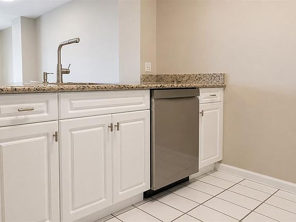 5th image of 100 Old Palisade Rd APT 1813