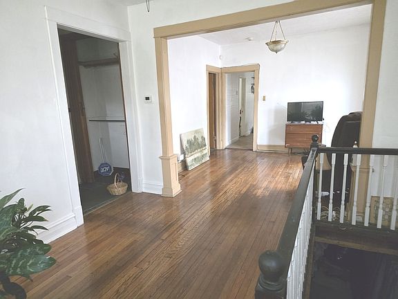 4th image of 7633 Jackson Blvd
