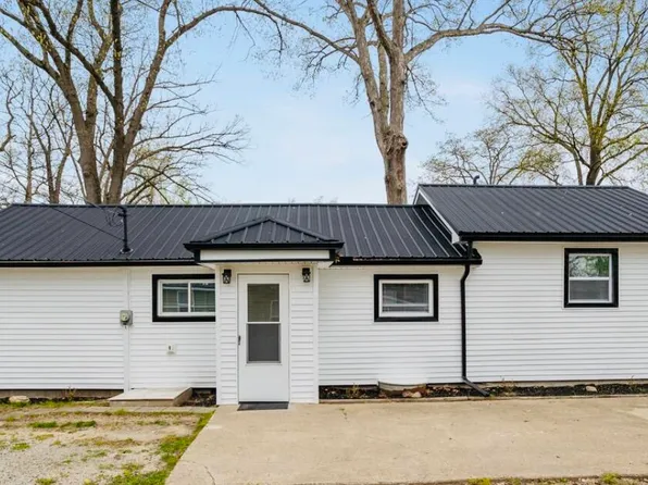 735 Bright Water Dr, Coldwater, MI 49036