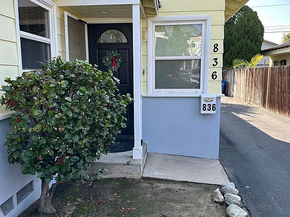 2nd image of 836 W Colorado Blvd