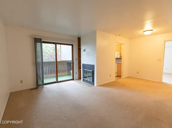 7558 Foxridge Way #6, Anchorage, AK 99518