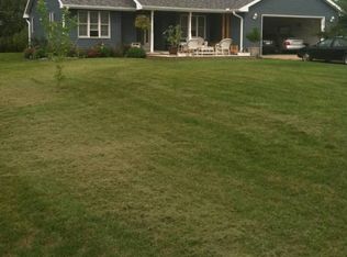 E8080 Wood Way, New London, WI 54961