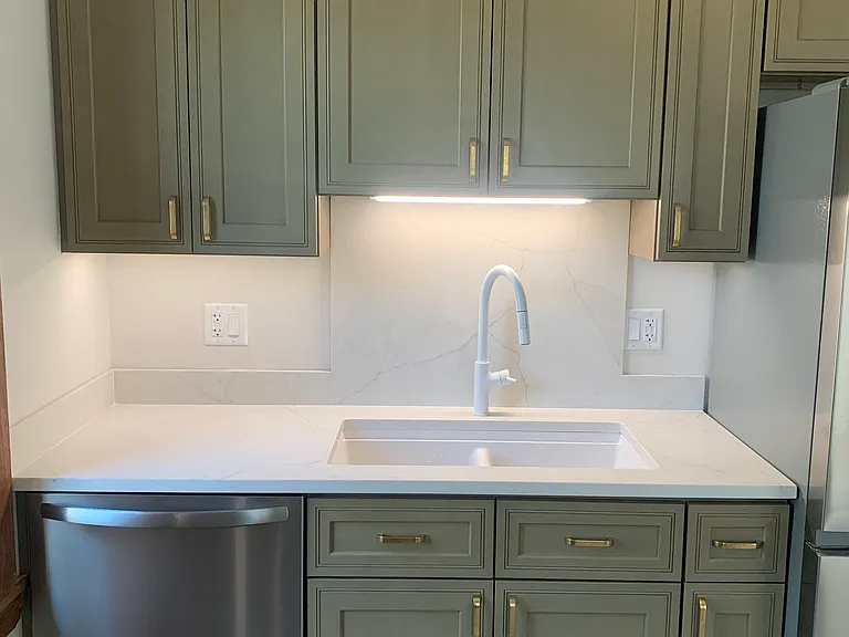 5211 W Byron St #1 — Photo 17