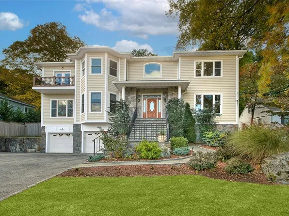 30 Highland Terrace, Pleasantville, NY 10570