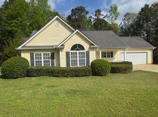 113 Waters Edge Dr, Lagrange, GA 30240