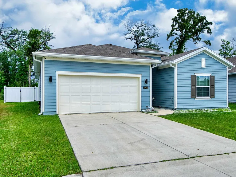 10932 Haws Ln — Photo 13