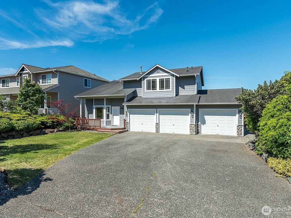 1st image of 8 80th Drive NE