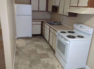 1141 13th Ave N #7D, Clinton, IA 52732