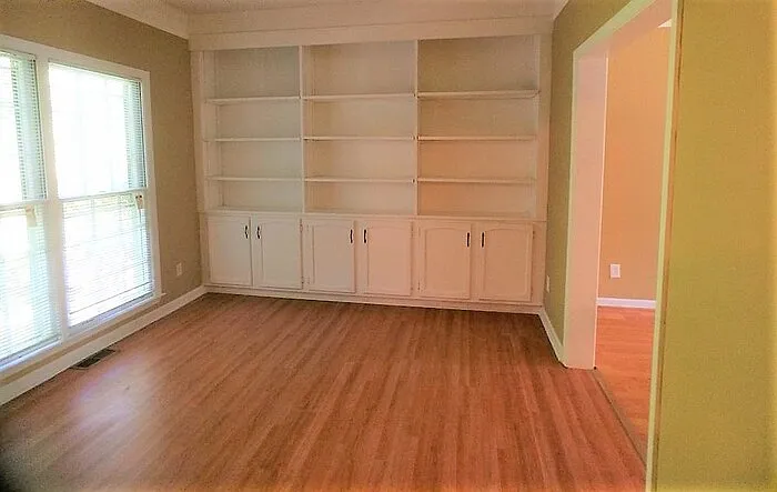 2213 McQuiston Dr SW — Photo 9
