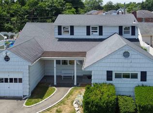 1082 Olympia Rd, Bellmore, NY 11710