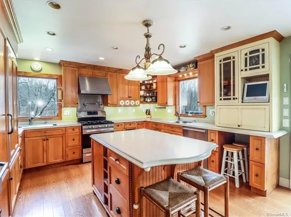 208-210 Franklin St Extension, Danbury, CT 06811