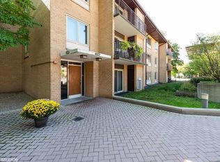 2400 W Talcott Rd APT 125, Park Ridge, IL 60068