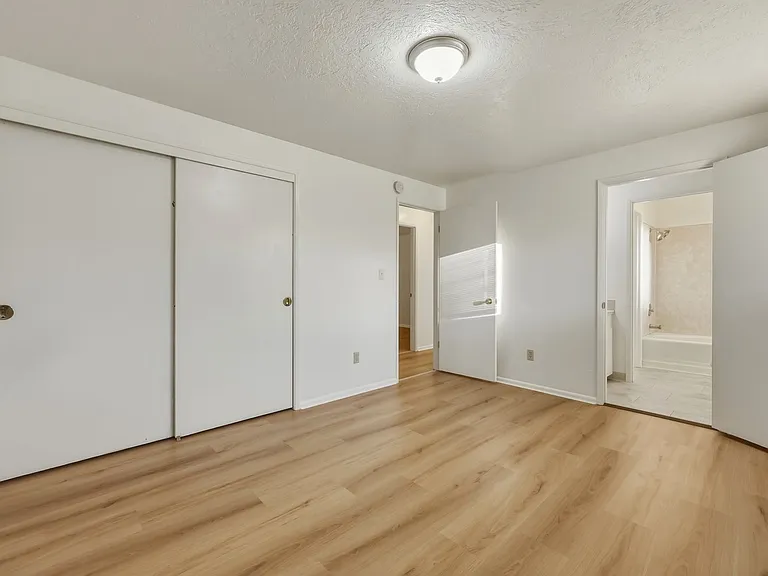 333 Choker St SE #B — Photo 13